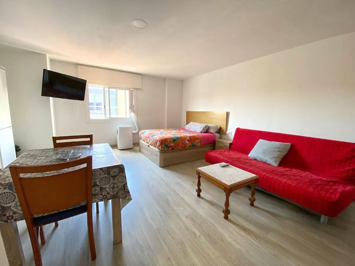 Hostel Penedes contacts
